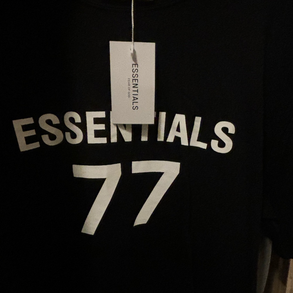 Essentials 77 t shirt 2xl